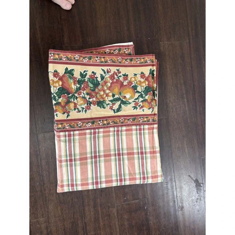 April‎ Cornell? Tablecloth Harvest Plaid Apples Tan Red Green Cotton 56x76